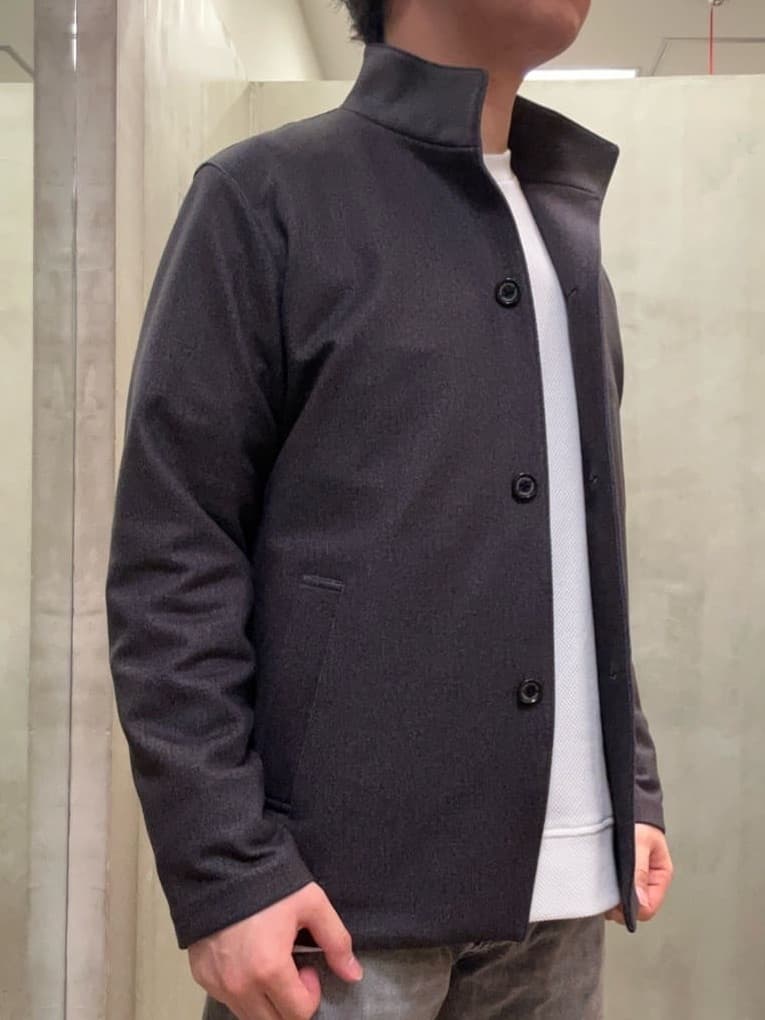コウノ モトヤさんの「TAKEO KIKUCHI｜【DOWN FABRIC】ダウンファブリック スタンドカラーブルゾン」を使ったコーディネート