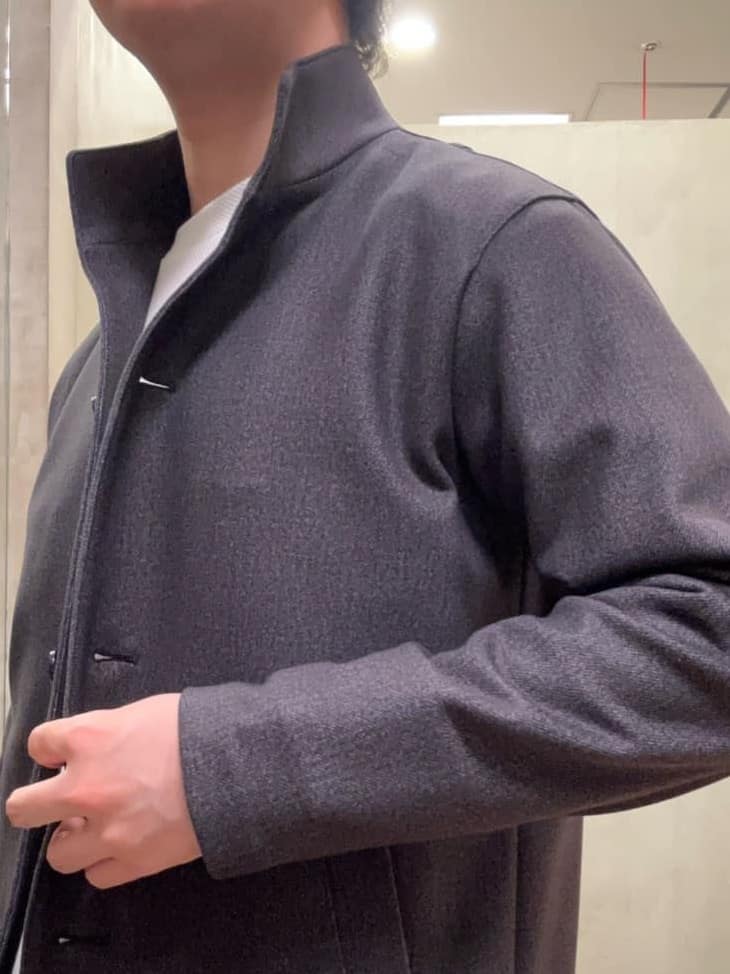 コウノ モトヤさんの「TAKEO KIKUCHI｜【DOWN FABRIC】ダウンファブリック スタンドカラーブルゾン」を使ったコーディネート