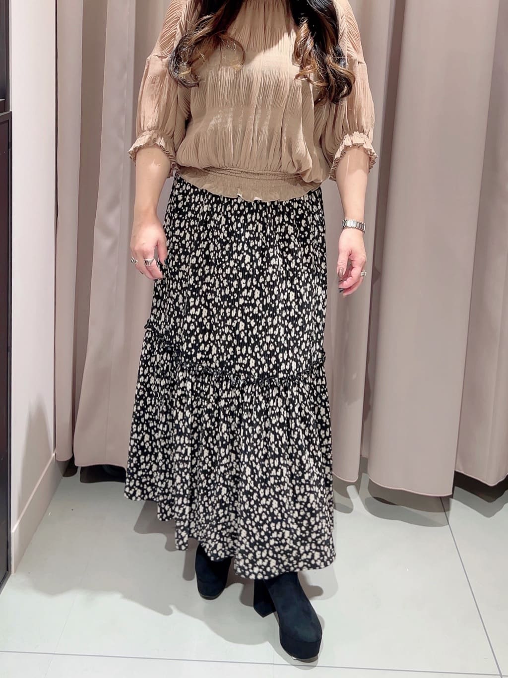 りえさんの「ESPERANZA｜ラク盛りショートブーツ」を使ったコーディネート