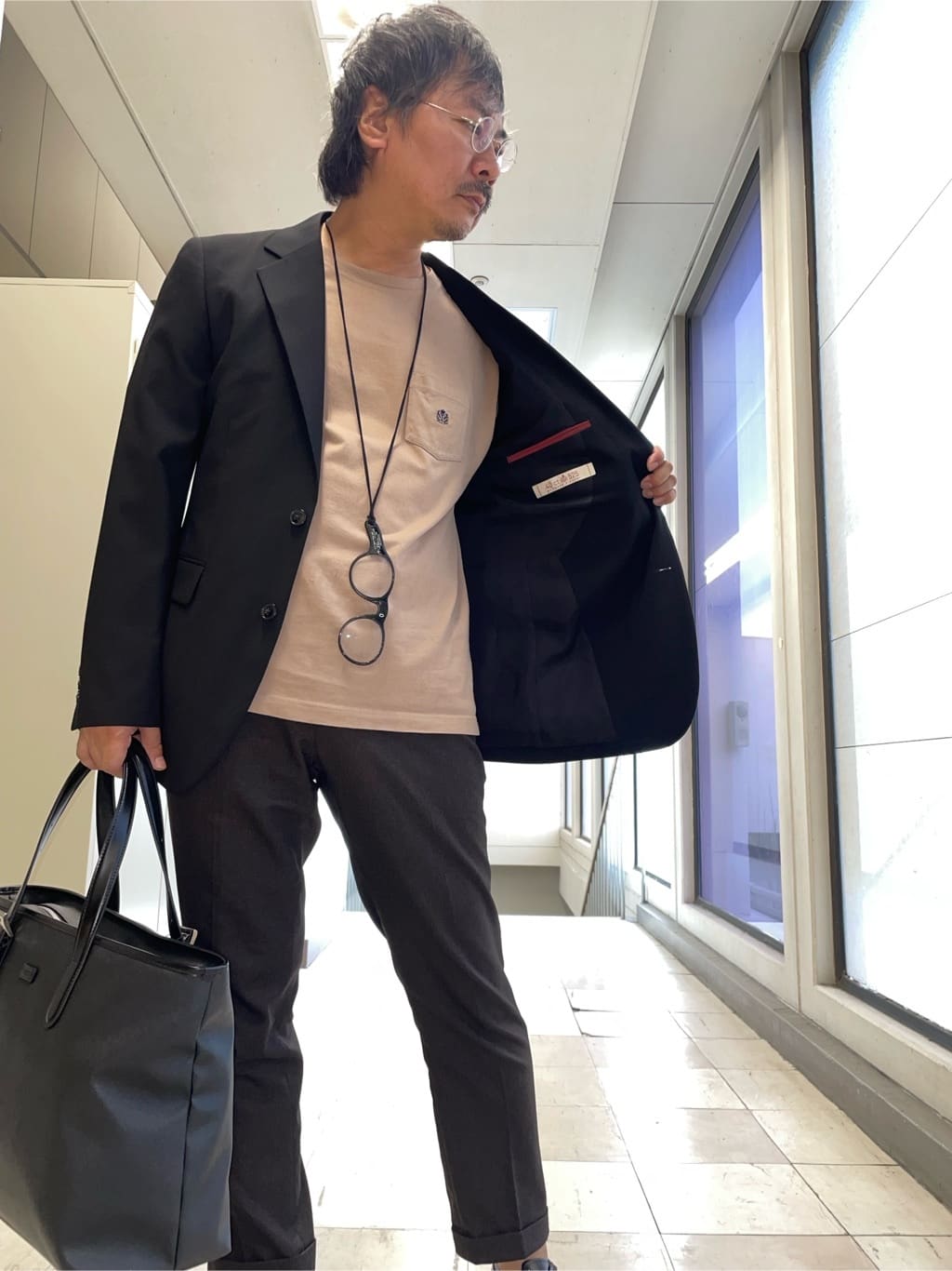 MAKOTO AIさんの「TAKEO KIKUCHI｜ディープブラック ジャケット」を使ったコーディネート
