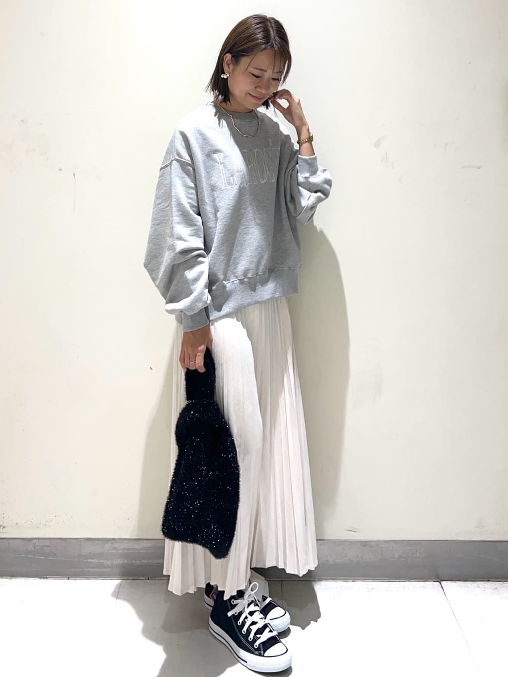 meeさんの「OPAQUE.CLIP｜CONVERSE キャンバス オールスター HI」を使ったコーディネート