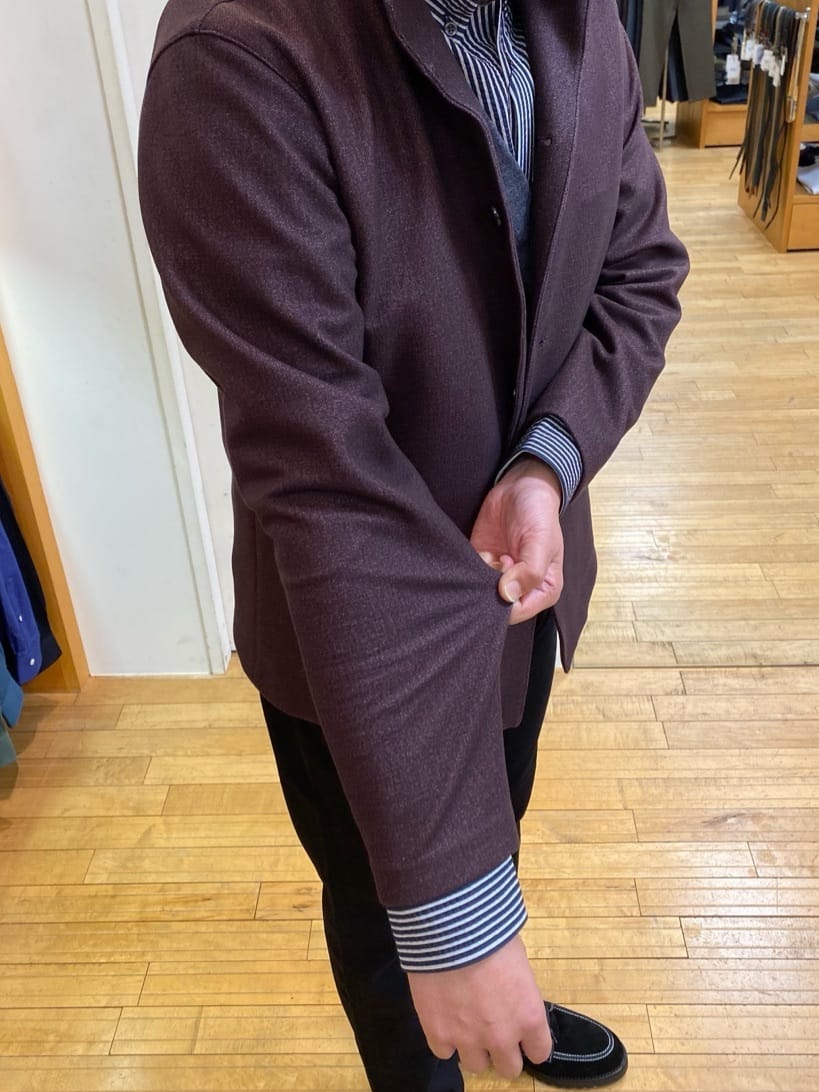 田邊誠さんの「TAKEO KIKUCHI｜【DOWN FABRIC】ダウンファブリック スタンドカラーブルゾン」を使ったコーディネート