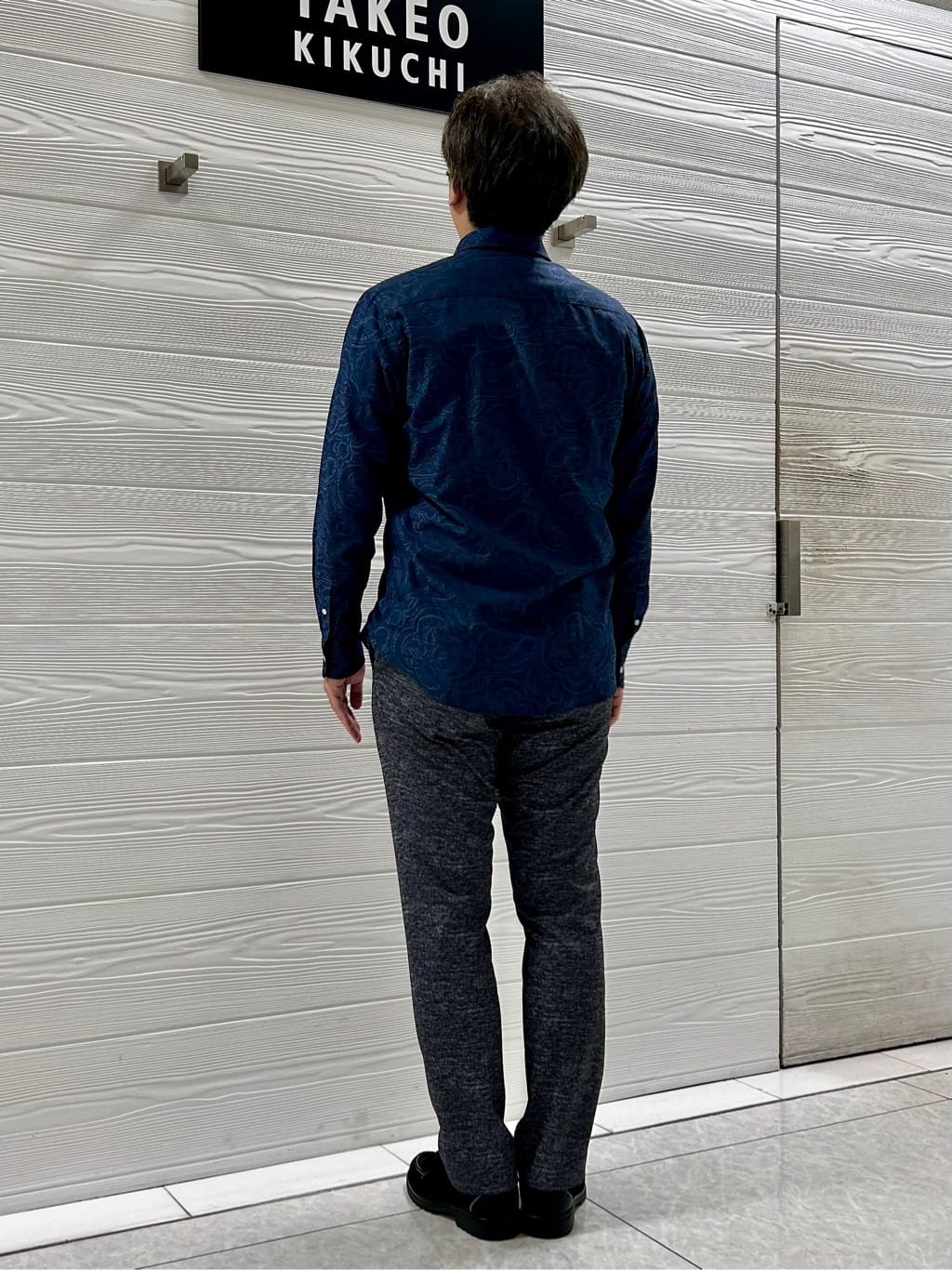 すーさんの「TAKEO KIKUCHI｜【ONOFF対応】TRダブルニット ストレッチパンツ」を使ったコーディネート