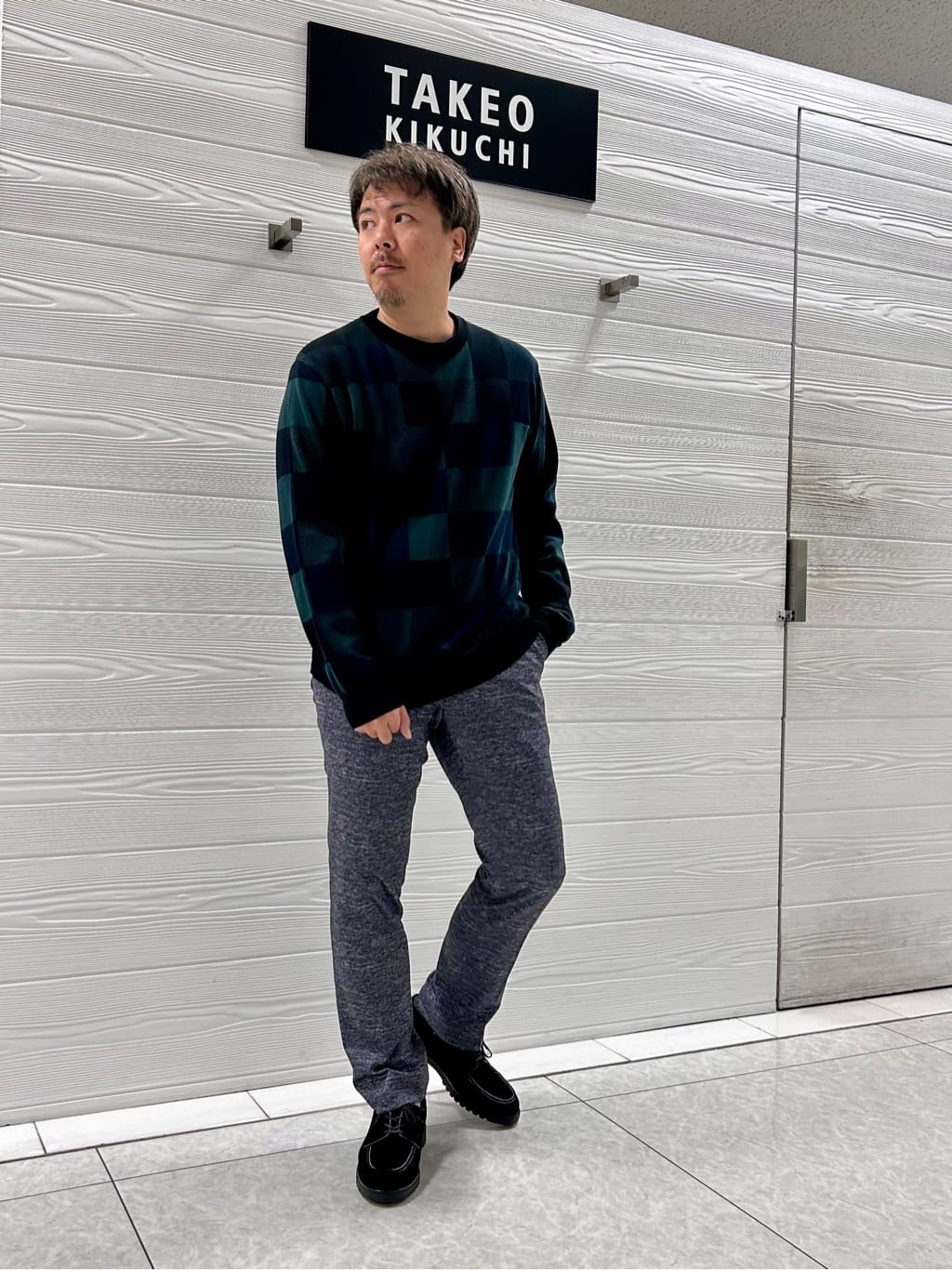 すーさんの「TAKEO KIKUCHI｜【ONOFF対応】TRダブルニット ストレッチパンツ」を使ったコーディネート