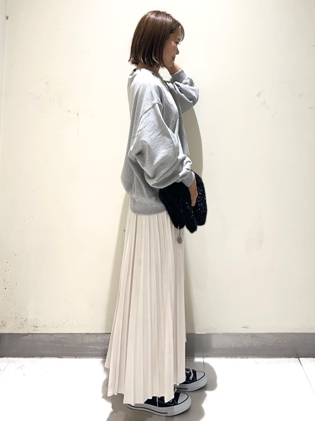 meeさんの「OPAQUE.CLIP｜CONVERSE キャンバス オールスター HI」を使ったコーディネート