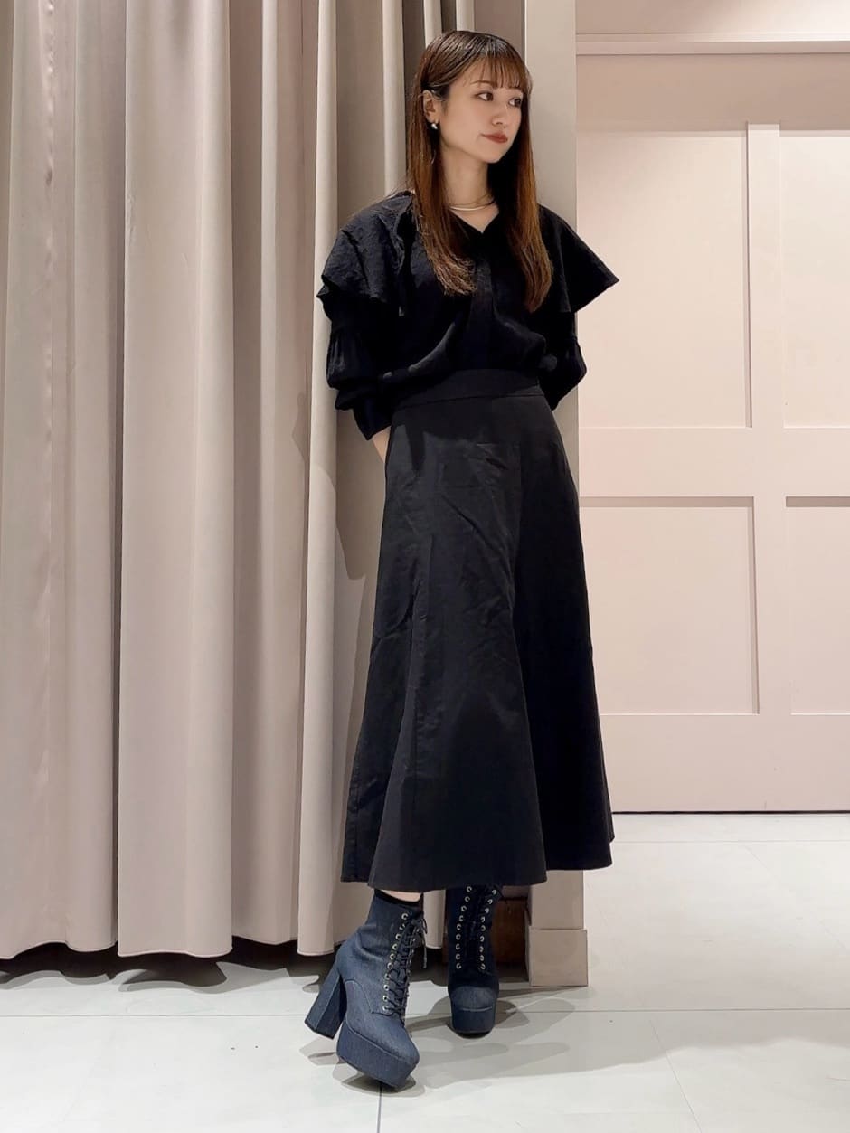 RINAさんの「ESPERANZA｜【ラク盛り／ショートブーツ】リピーター続出／脚長美脚　厚底レースアップブーツ」を使ったコーディネート
