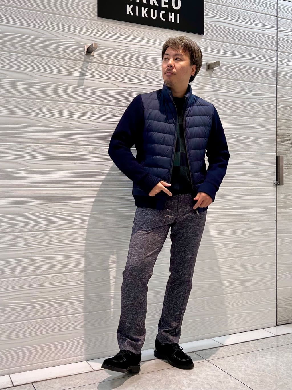 すーさんの「TAKEO KIKUCHI｜【ONOFF対応】TRダブルニット ストレッチパンツ」を使ったコーディネート