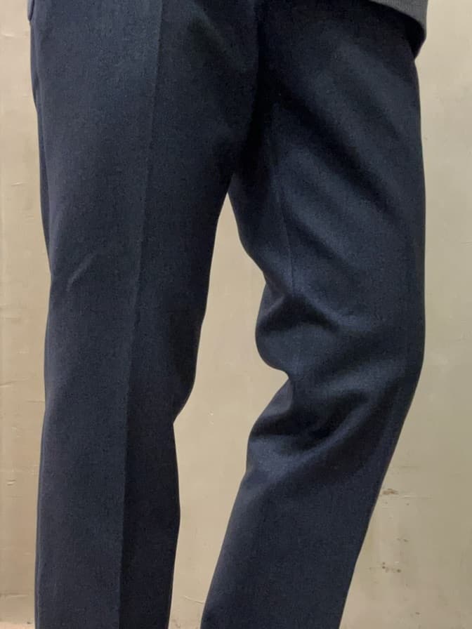 コウノ モトヤさんの「TAKEO KIKUCHI｜【DOWN FABRIC】ダウンファブリック ドレスパンツ / セットアップ対応」を使ったコーディネート