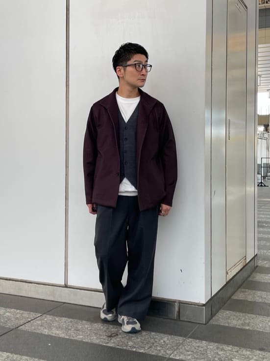 加藤裕樹さんの「TAKEO KIKUCHI｜【DOWN FABRIC】ダウンファブリック スタンドカラーブルゾン」を使ったコーディネート
