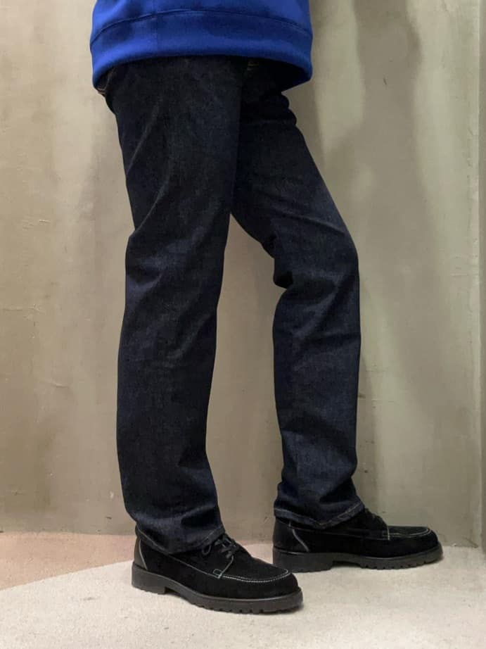 コウノ モトヤさんの「TAKEO KIKUCHI｜【モンスターストレッチ】日本製 ワンウォッシュ デニムパンツ」を使ったコーディネート