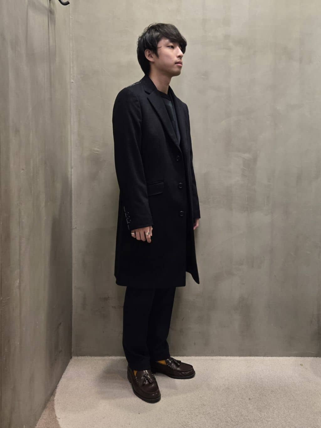 白木駆さんの「TAKEO KIKUCHI｜ウールカシミヤブレンド チェスターコート」を使ったコーディネート