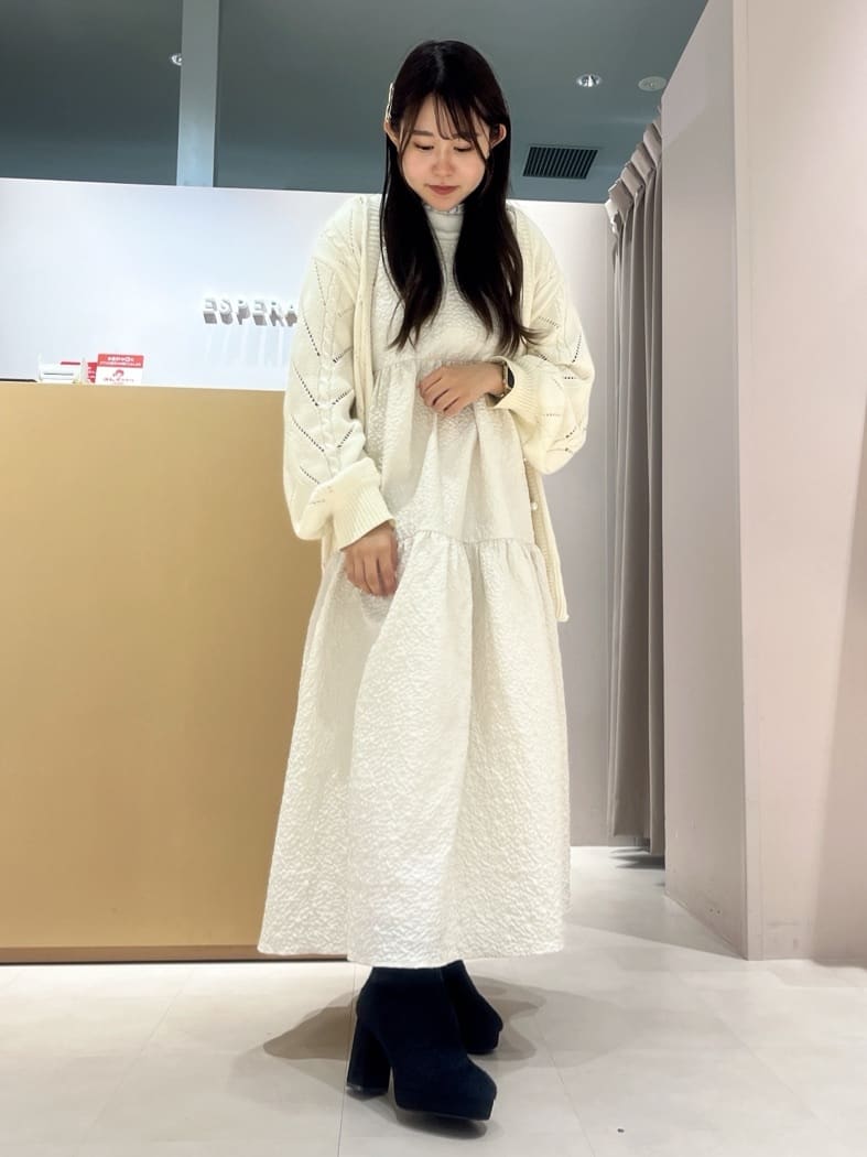 neinaさんの「ESPERANZA｜ニットパール調ショートブーツ」を使ったコーディネート