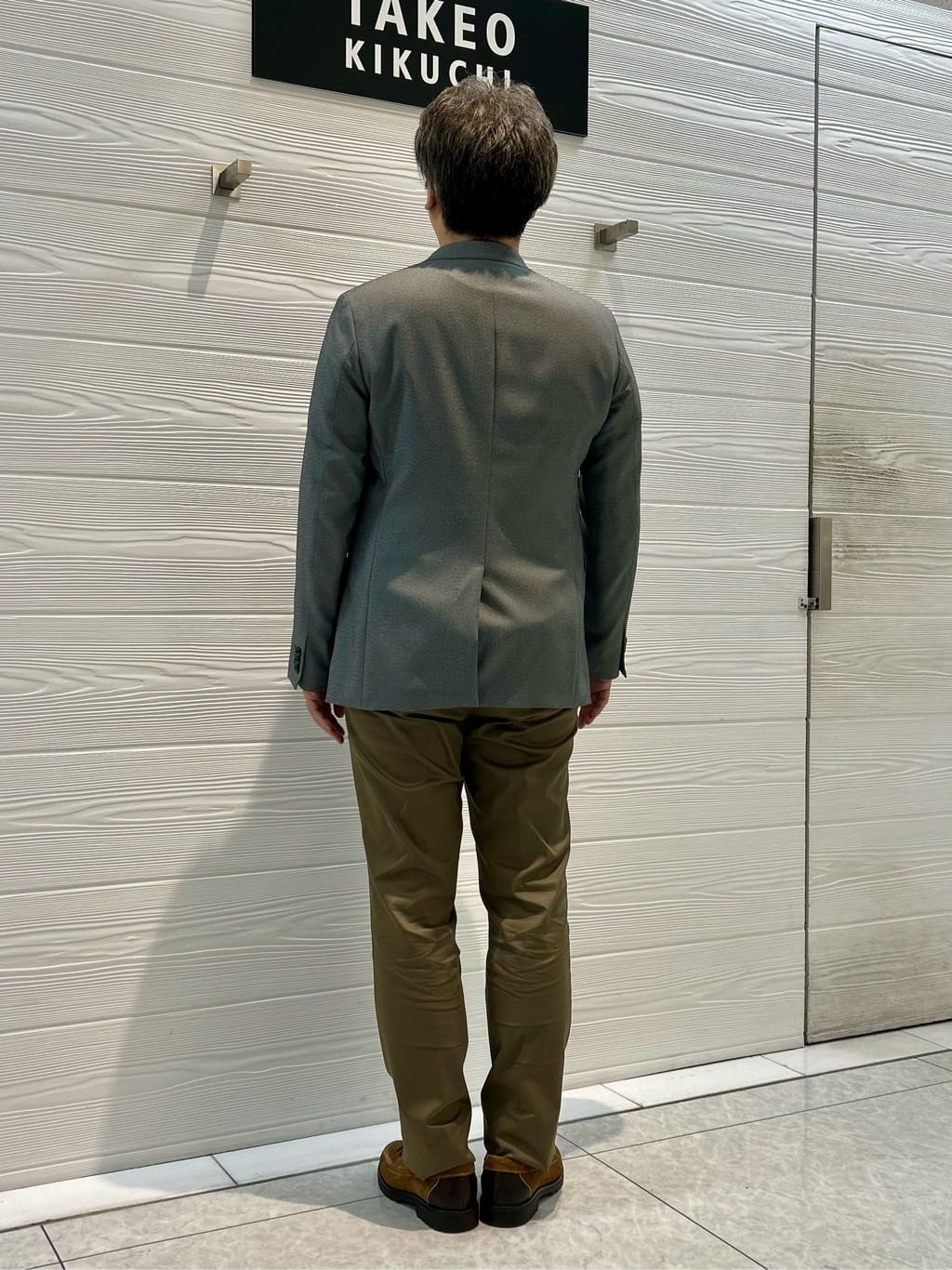 すーさんの「TAKEO KIKUCHI｜【オフィスカジュアル対応】ドレス チノパンツ」を使ったコーディネート
