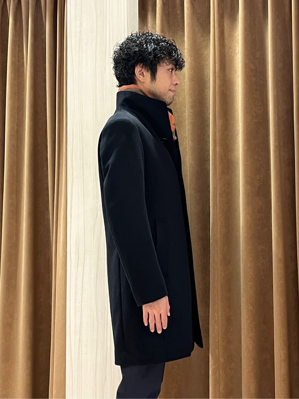 URAさんの「TAKEO KIKUCHI｜【ウールカシミヤブレンド】ビーバー調 スタンドカラー コート」を使ったコーディネート