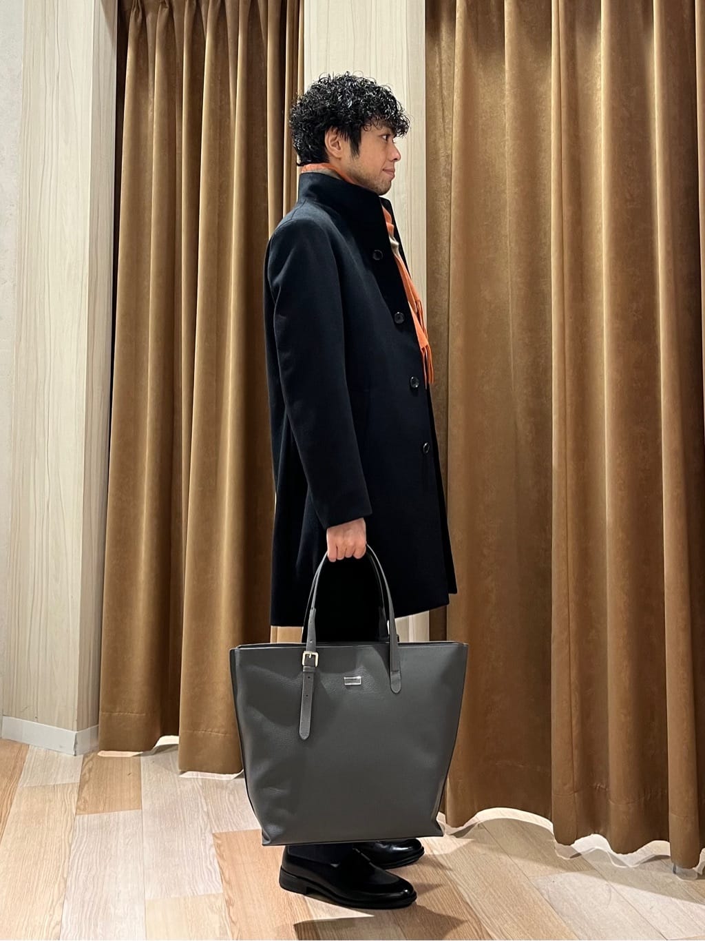 URAさんの「TAKEO KIKUCHI｜【ウールカシミヤブレンド】ビーバー調 スタンドカラー コート」を使ったコーディネート