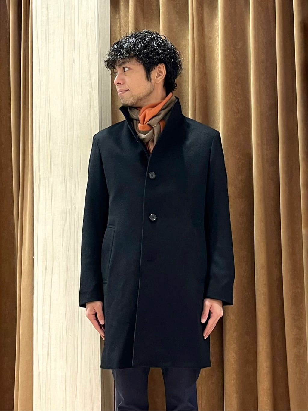 URAさんの「TAKEO KIKUCHI｜【ウールカシミヤブレンド】ビーバー調 スタンドカラー コート」を使ったコーディネート