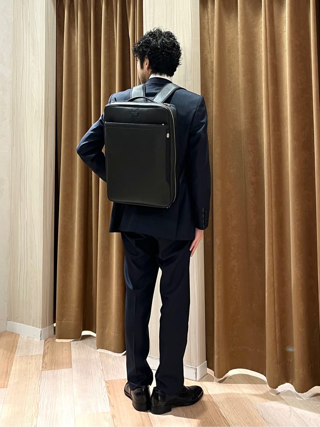 URAさんの「TAKEO KIKUCHI｜【Made in JAPAN】矢絣（やがすり）スーツ／スリーピース対応」を使ったコーディネート