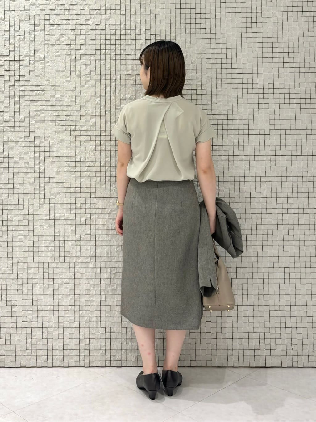 sakuさんの「INDIVI｜【セレモニーにおすすめ！】パール調トップネックレス」を使ったコーディネート