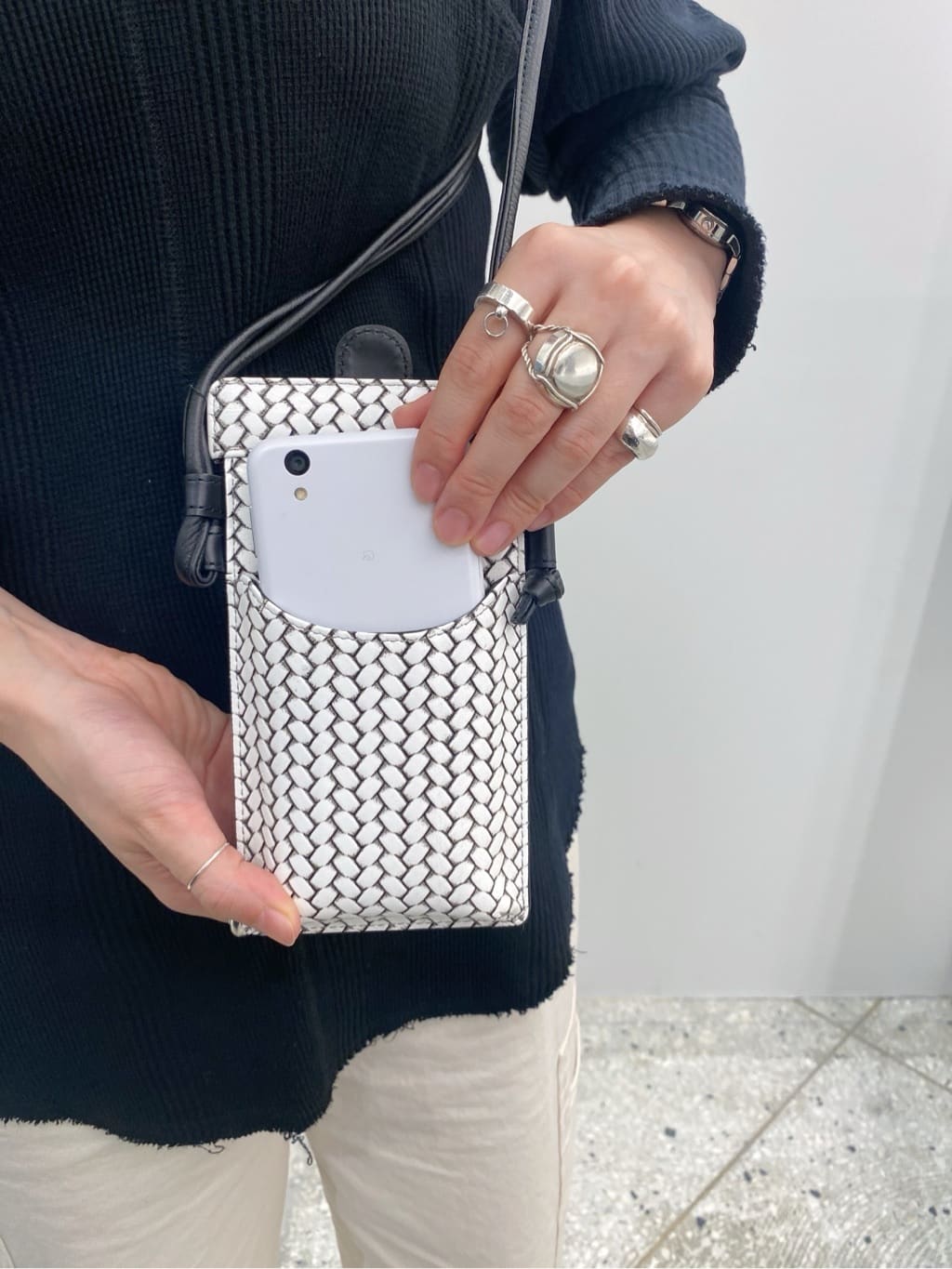 Uさんの「HIROKO HAYASHI｜OTTICA（オッティカ）スマホポシェット」を使ったコーディネート