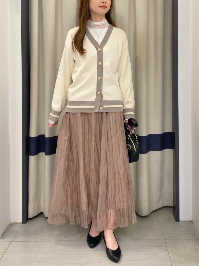 ainaさんの「grove｜【人間工学】つつまれフィットパンプス【入卒対応可】」を使ったコーディネート
