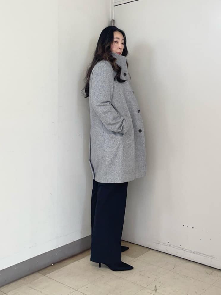 iwさんの「TAKEO KIKUCHI｜【ウールカシミヤブレンド】ビーバー調 スタンドカラー コート」を使ったコーディネート
