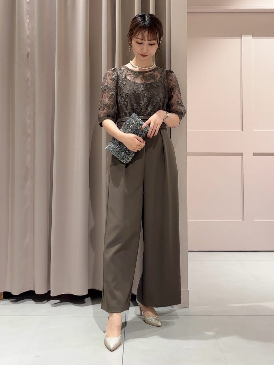 RINAさんの「ESPERANZA｜◆【12時間パンプス】約8.5㎝／ラメ素材　歩きやすくて疲れにくい」を使ったコーディネート