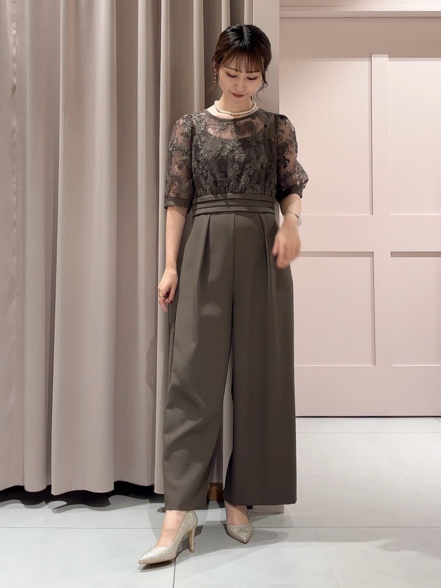 RINAさんの「ESPERANZA｜◆【12時間パンプス】約8.5㎝／ラメ素材　歩きやすくて疲れにくい」を使ったコーディネート