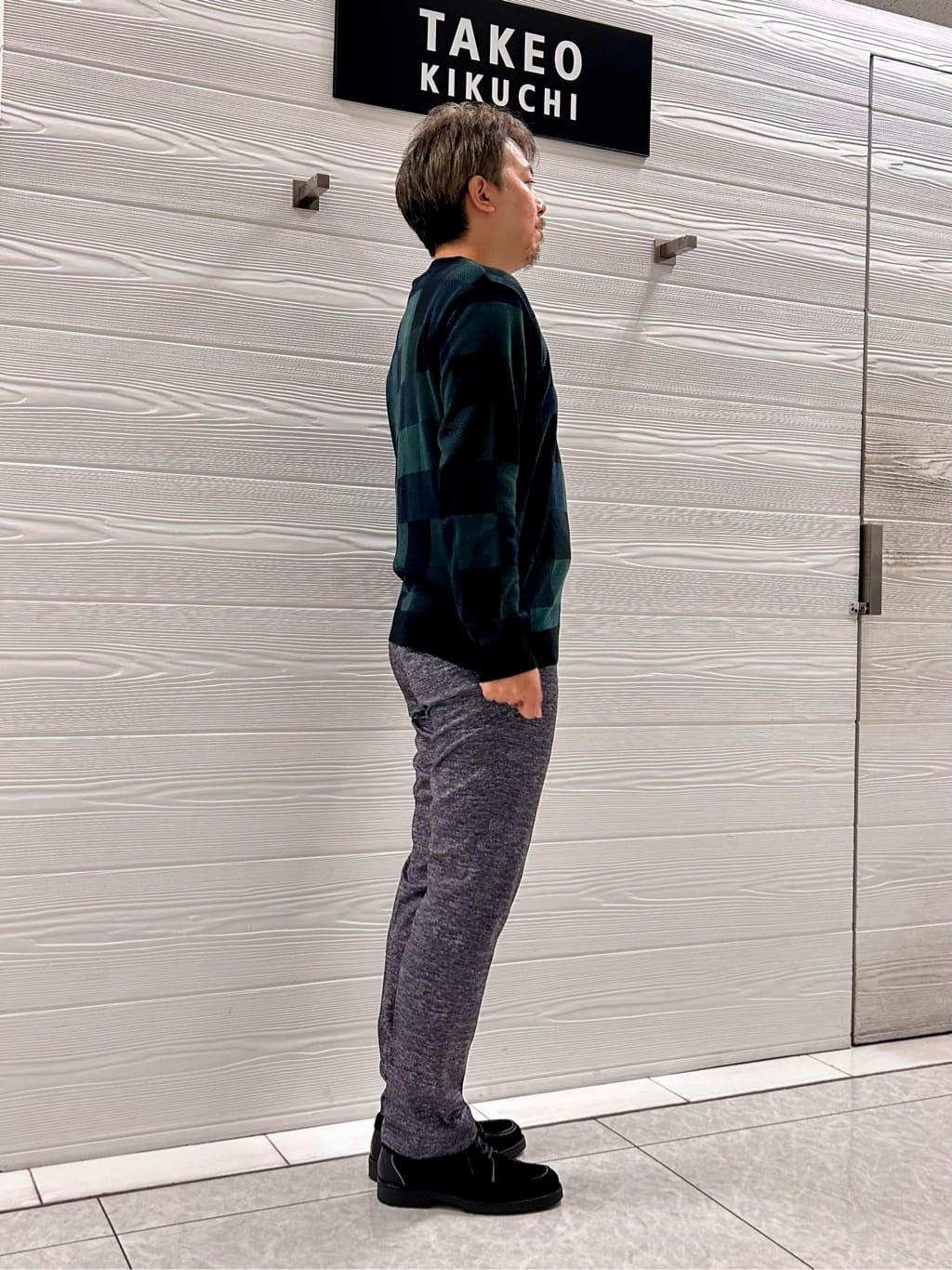 すーさんの「TAKEO KIKUCHI｜【ONOFF対応】TRダブルニット ストレッチパンツ」を使ったコーディネート