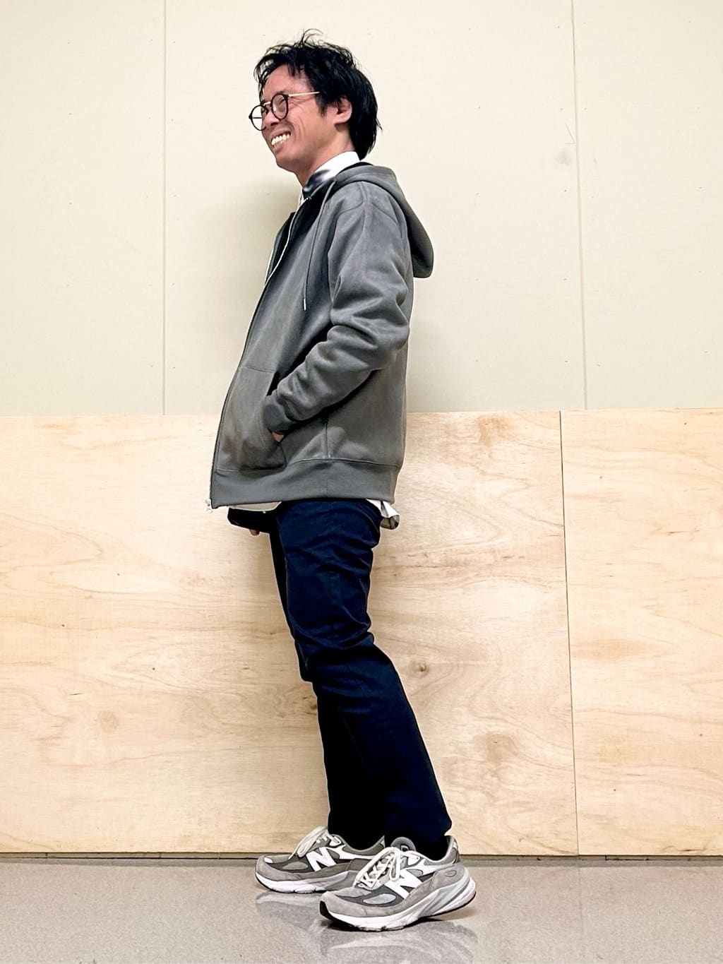 KENJI Iさんの「THE SHOP TK｜サフィアーノミニサコッシュ」を使ったコーディネート