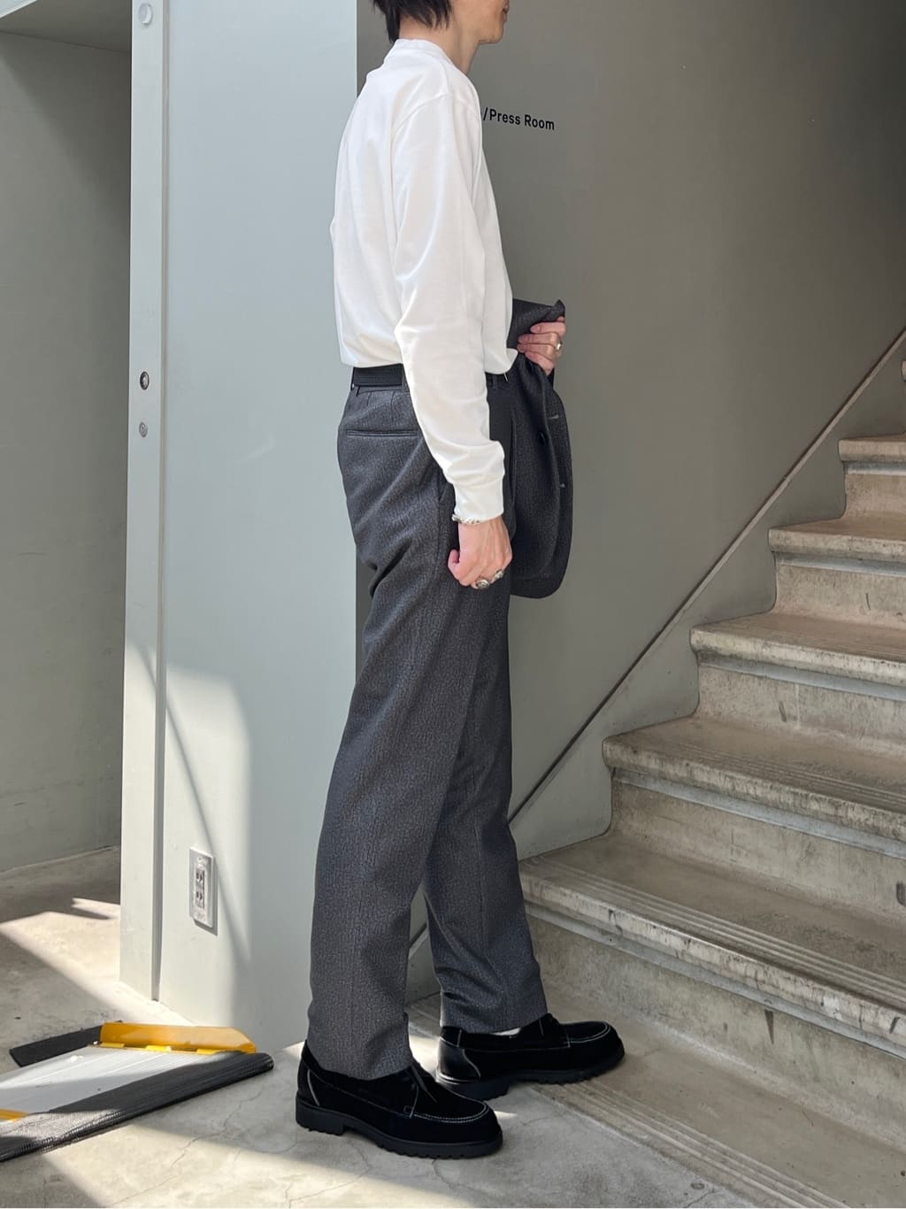 Shintaroさんの「TAKEO KIKUCHI｜【DOWN FABRIC】ダウンファブリック ドレスパンツ / セットアップ対応」を使ったコーディネート