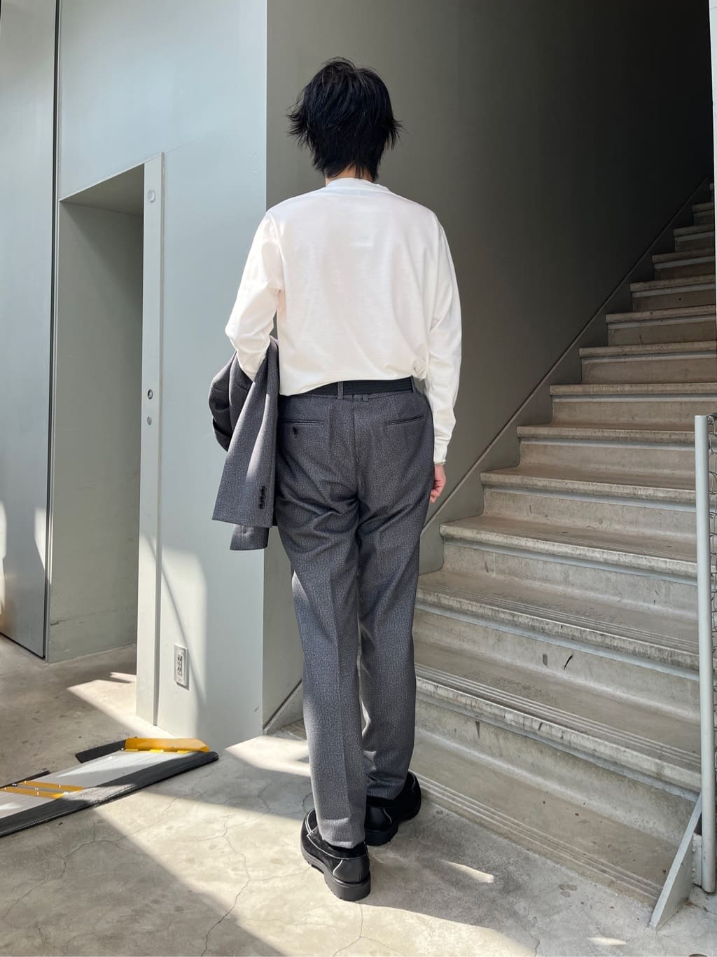 Shintaroさんの「TAKEO KIKUCHI｜【DOWN FABRIC】ダウンファブリック ドレスパンツ / セットアップ対応」を使ったコーディネート