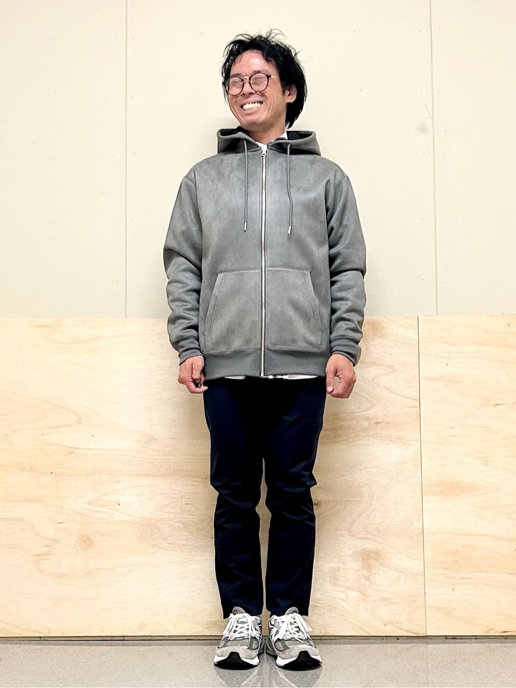KENJI Iさんの「THE SHOP TK｜サフィアーノミニサコッシュ」を使ったコーディネート