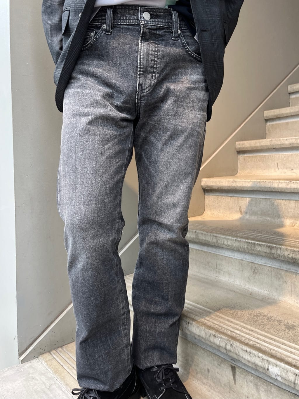 Namikiさんの「TAKEO KIKUCHI｜【モンスターストレッチ】日本製 ウォッシュド デニムパンツ」を使ったコーディネート