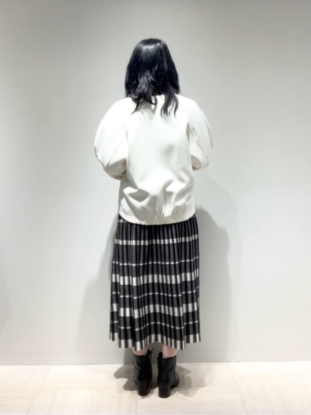 関根さんの「Reflect｜」を使ったコーディネート