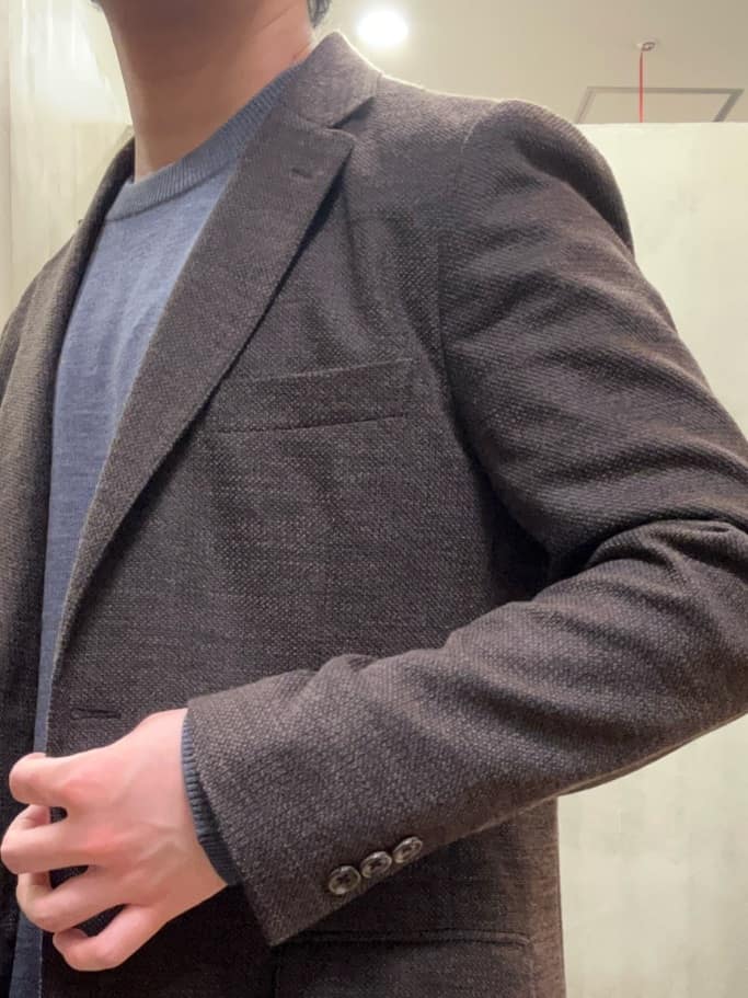 コウノ モトヤさんの「TAKEO KIKUCHI｜【DOWN FABRIC】ダウンファブリック ドレスパンツ / セットアップ対応」を使ったコーディネート
