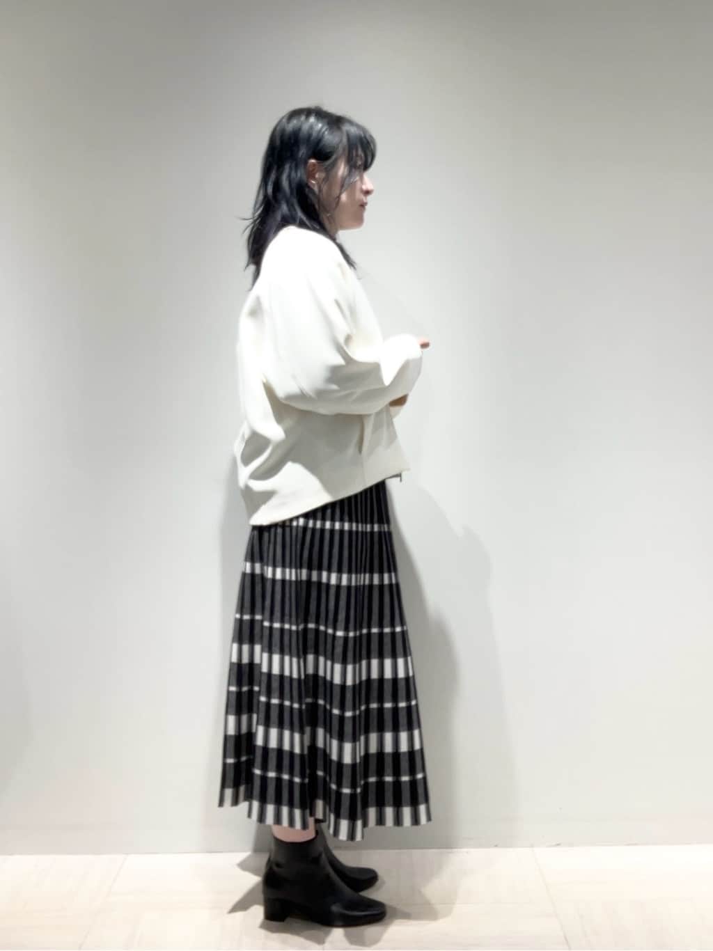 関根さんの「Reflect｜」を使ったコーディネート
