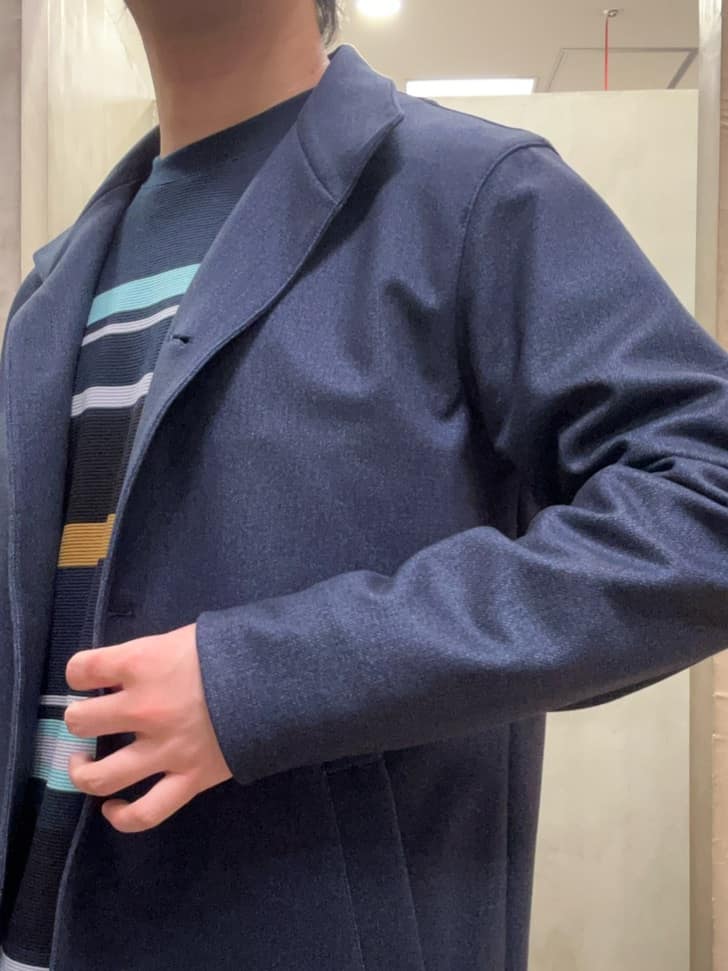 コウノ モトヤさんの「TAKEO KIKUCHI｜【DOWN FABRIC】ダウンファブリック スタンドカラーブルゾン」を使ったコーディネート