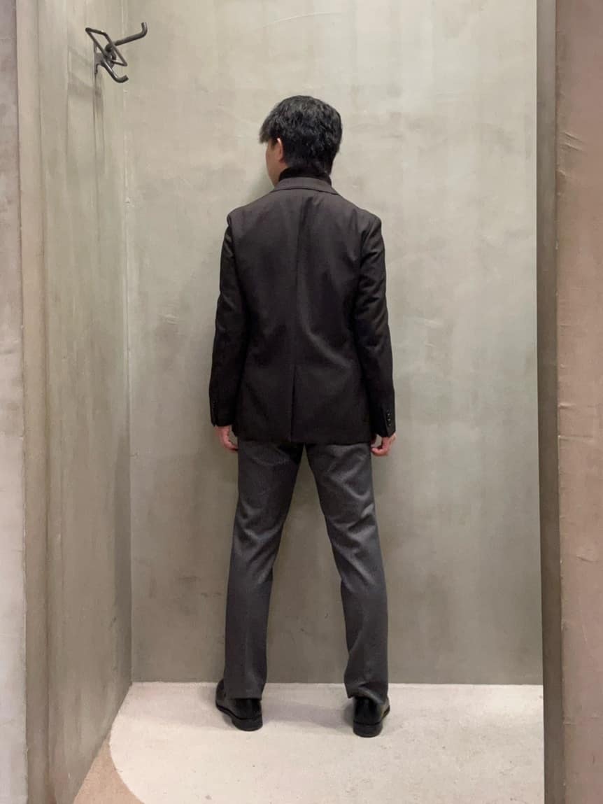 コウノ モトヤさんの「TAKEO KIKUCHI｜【DOWN FABRIC】ダウンファブリック ドレスパンツ / セットアップ対応」を使ったコーディネート