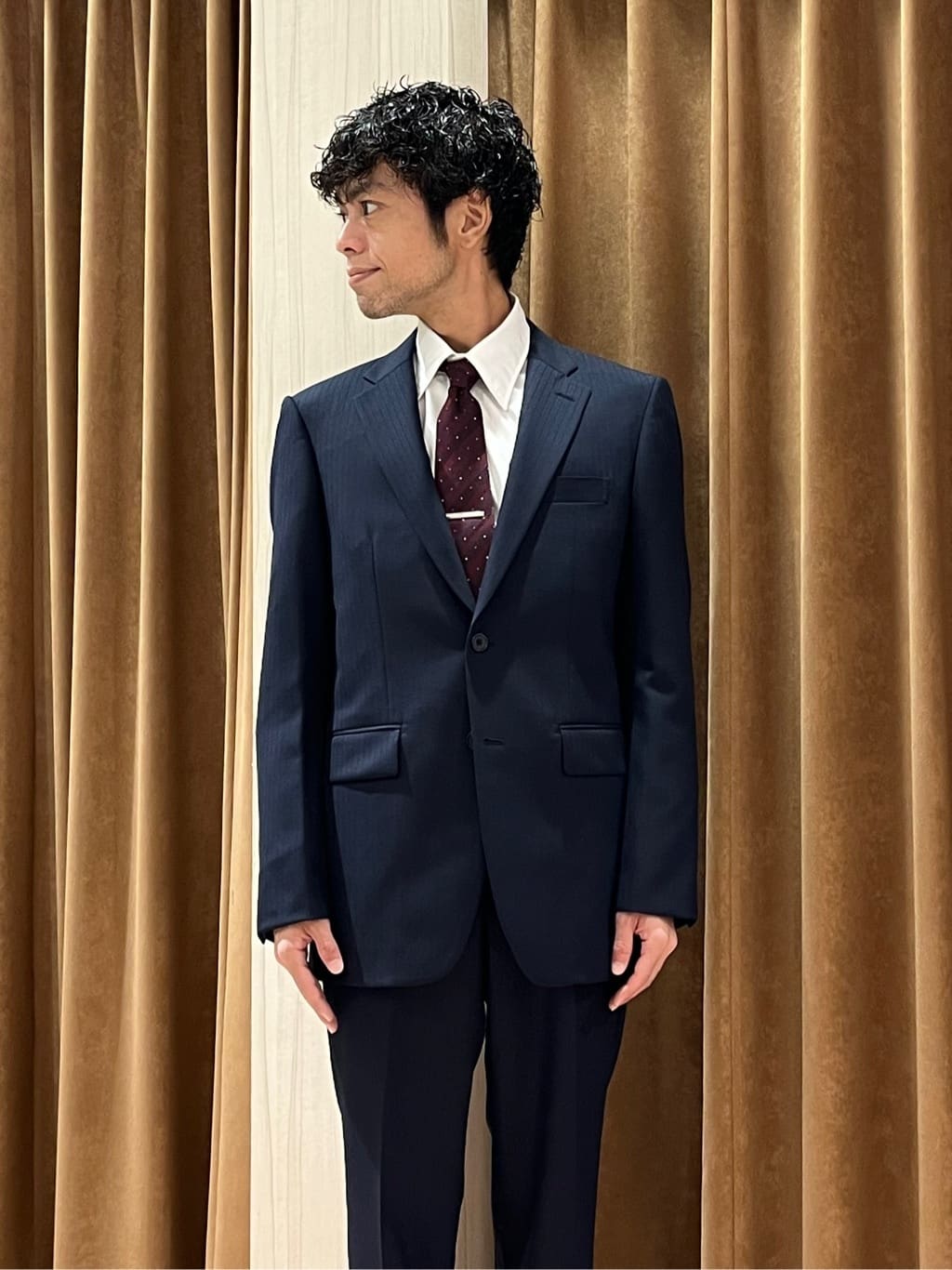 URAさんの「TAKEO KIKUCHI｜【Made in JAPAN】ブロード レギュラーカラー ドレスシャツ」を使ったコーディネート
