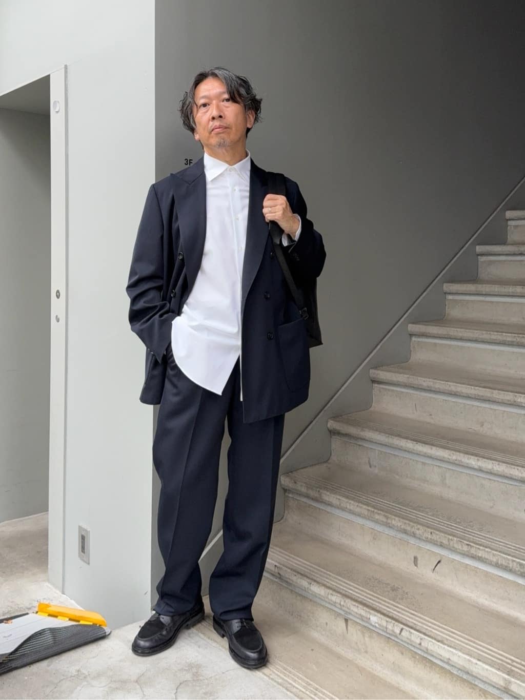 デザイナーTAKEman さんの「TAKEO KIKUCHI｜【THE FLAGSHIP】スーピマ ツイル シャツ」を使ったコーディネート