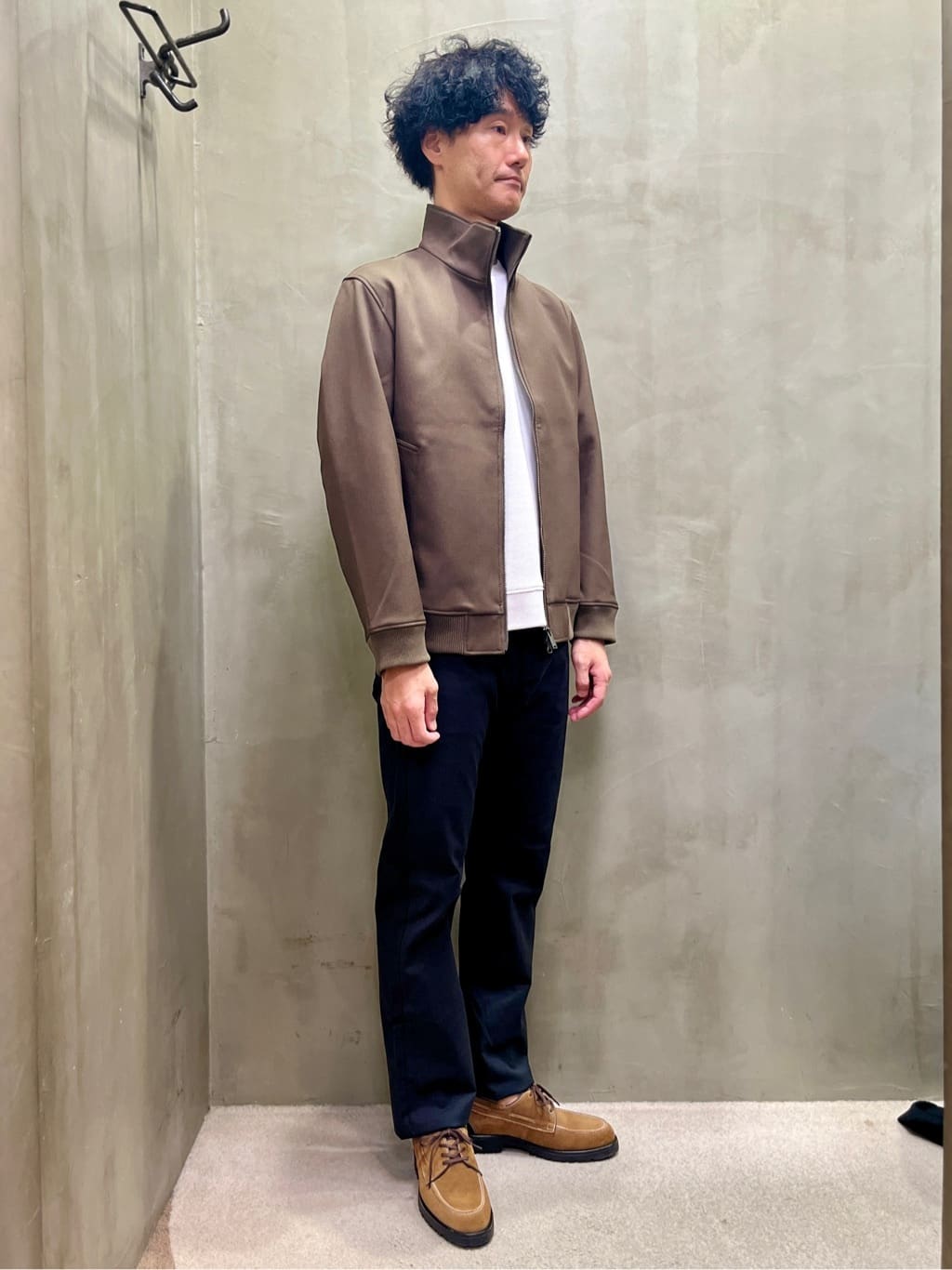 mutoさんの「TAKEO KIKUCHI｜【Made in JAPAN】播州織 ストレッチ パンツ」を使ったコーディネート