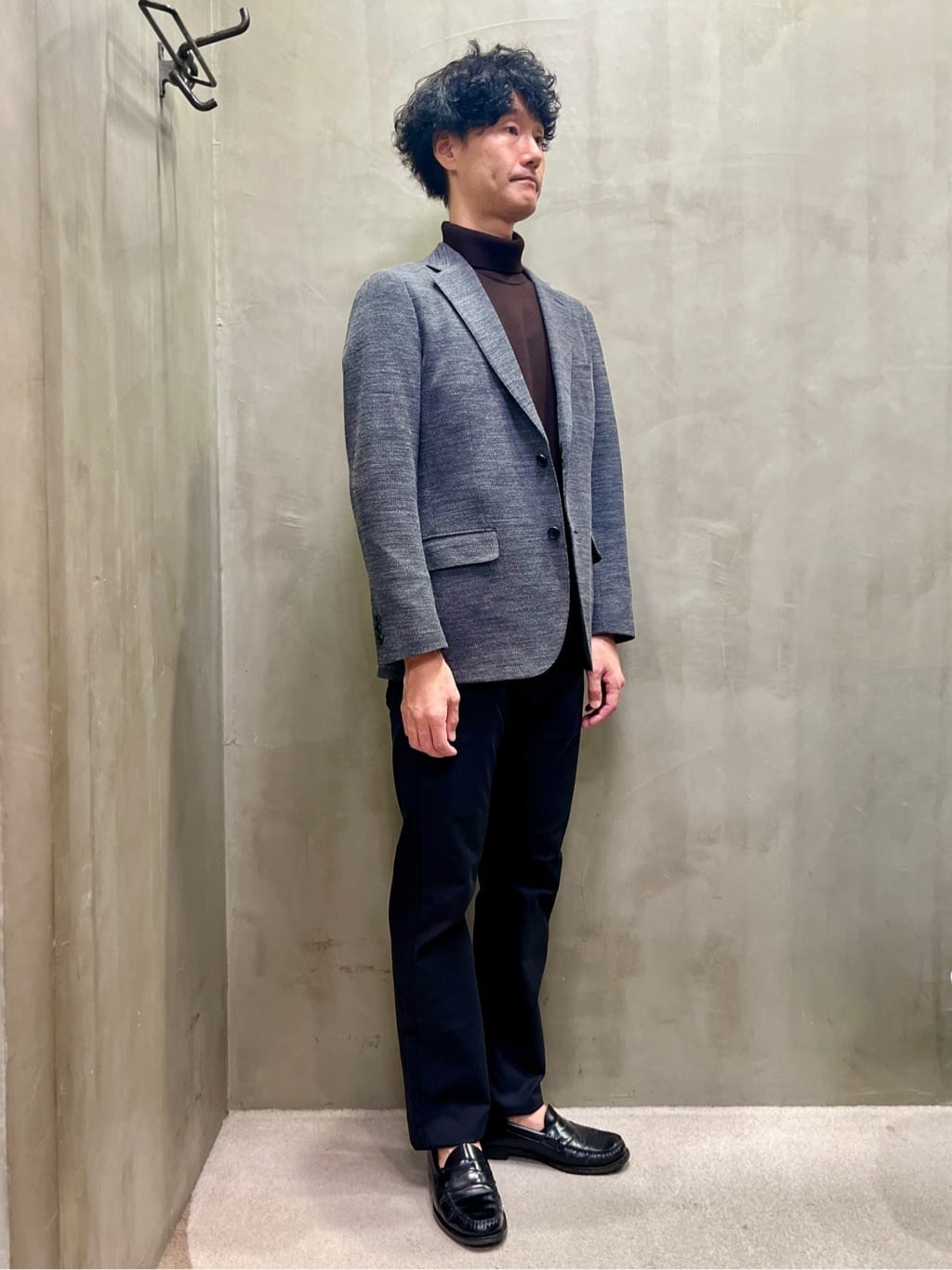 mutoさんの「TAKEO KIKUCHI｜【Made in JAPAN】播州織 ストレッチ パンツ」を使ったコーディネート