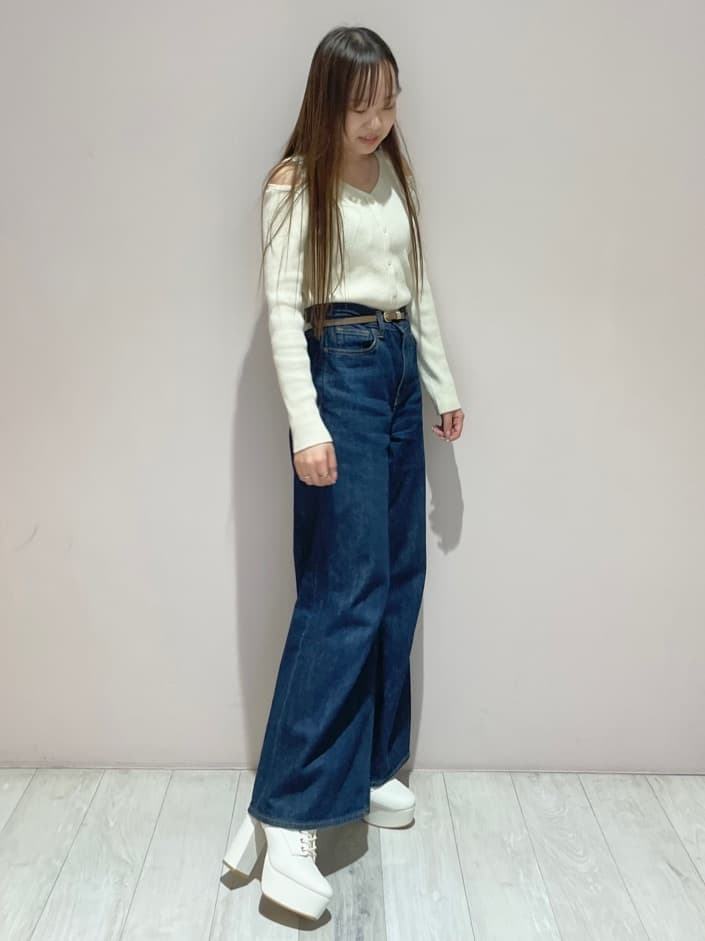 azusaさんの「ESPERANZA｜【ラク盛り／ショートブーツ】リピーター続出／脚長美脚　厚底レースアップブーツ」を使ったコーディネート