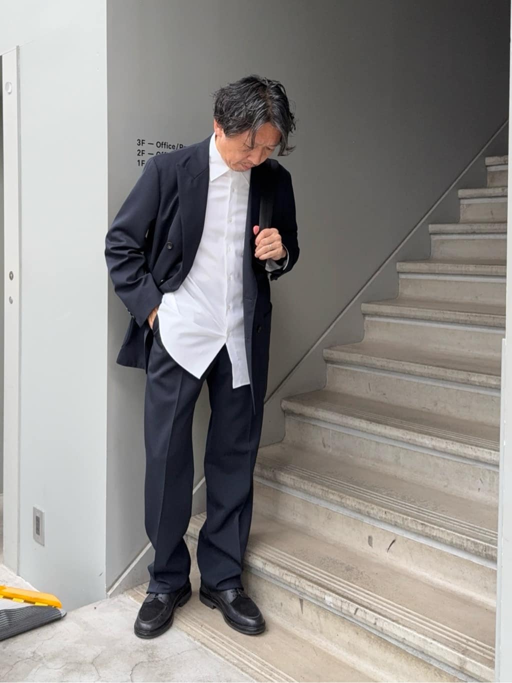 デザイナーTAKEman さんの「TAKEO KIKUCHI｜【THE FLAGSHIP】スーピマ ツイル シャツ」を使ったコーディネート