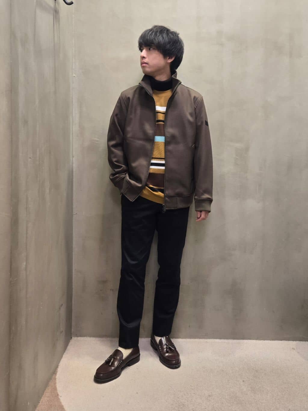 白木駆さんの「TAKEO KIKUCHI｜【オフィスカジュアル対応】ドレス チノパンツ」を使ったコーディネート