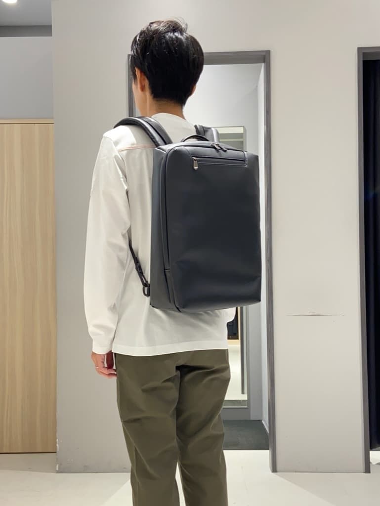 わいずみさんの「TAKEO KIKUCHI｜【全7サイズ&times;8色展開！】トップマルチヘリンボン パンツ」を使ったコーディネート