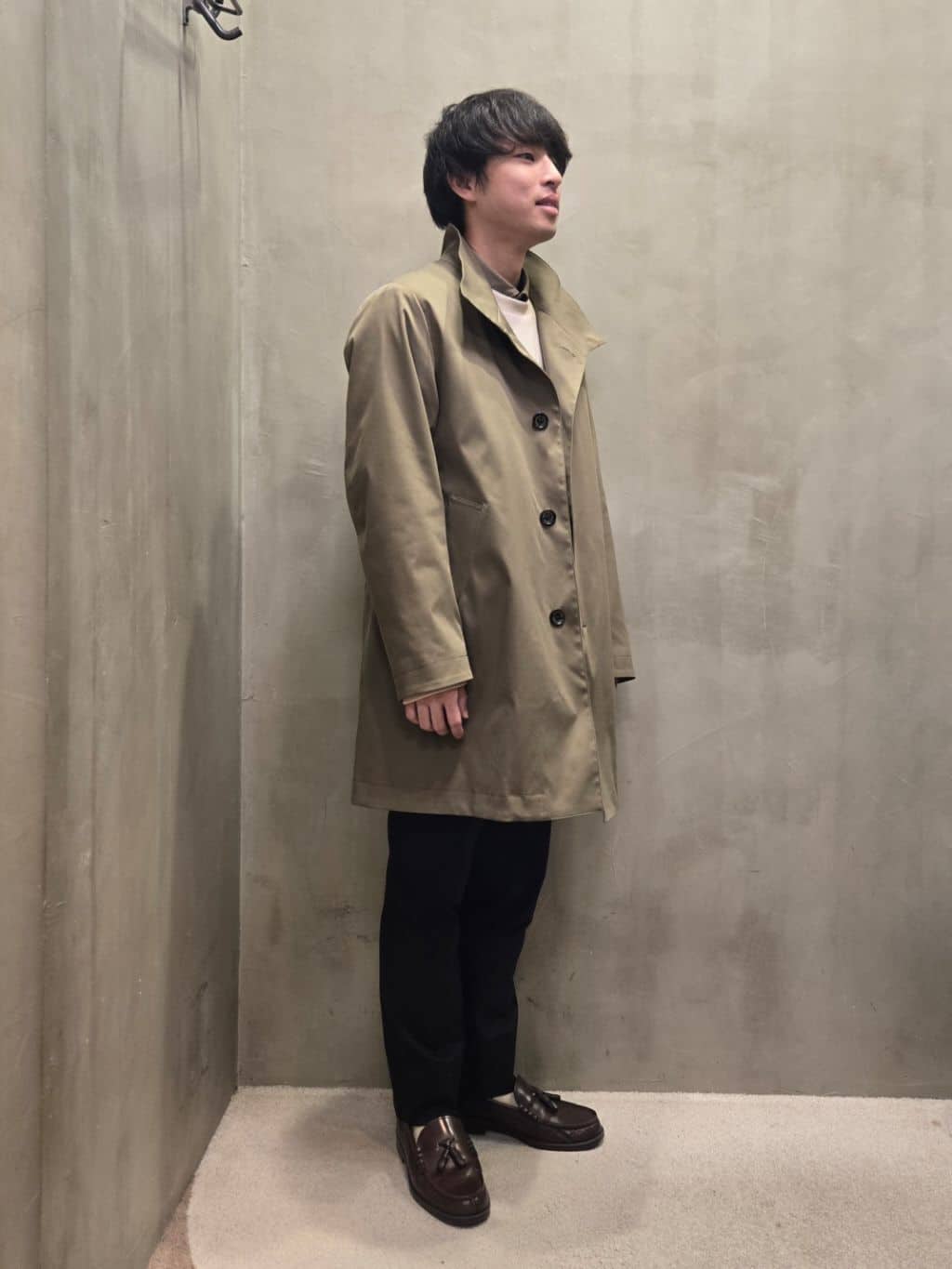 白木駆さんの「TAKEO KIKUCHI｜【オフィスカジュアル対応】ドレス チノパンツ」を使ったコーディネート