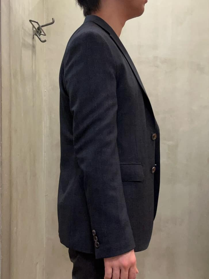 コウノ モトヤさんの「TAKEO KIKUCHI｜【Made in JAPAN】播州織 ストレッチ パンツ」を使ったコーディネート