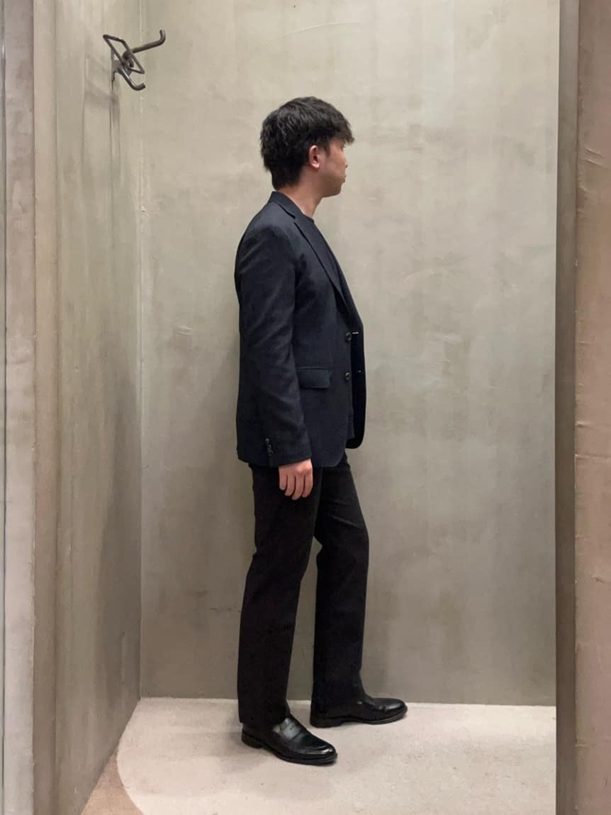 コウノ モトヤさんの「TAKEO KIKUCHI｜【Made in JAPAN】播州織 ストレッチ パンツ」を使ったコーディネート