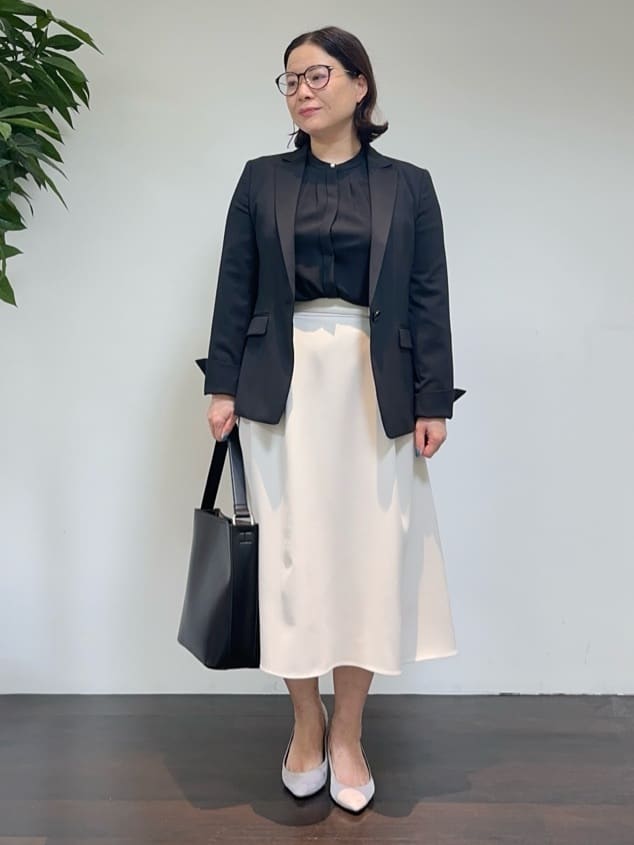 Asamiさんの「UNTITLED｜【洗える通勤スーツ】レジェールギャバ ストレッチテーラードジャケット」を使ったコーディネート